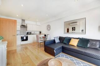 BR6 - Beautiful 1 Bed Flat in Heart of Borough - London - 3