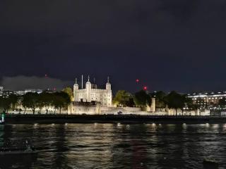 9 Borough Apartments - Spacious 2-Bed, 2-Bath Steps from London Bridge - 7