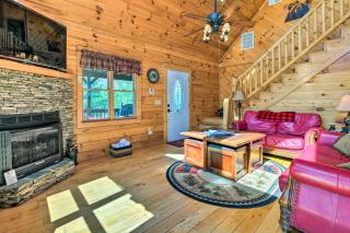 Bryson City Cabin Rental with Views and Hot Tub - Bryson City - 0