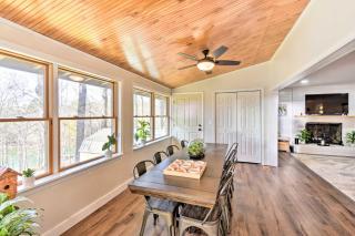 Townville Lake House with Private Dock, Kayaks! - 3