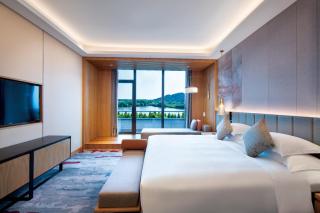 Crowne Plaza Huzhou by IHG - 6
