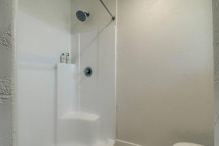 Wine Country Getaway for 12 with Biergarten, Fire Pit - Johnson City - 8