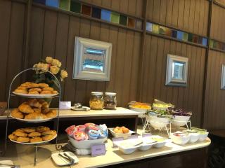 Sawasdee Hotel @ Sukhumvit Soi 8 - 8