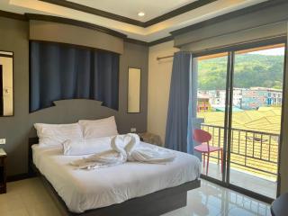 Hill View Lodge - Patong Beach - 9