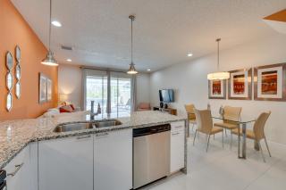 Townhome with Lanai about 9 Mi to Disney! - Orlando - 2