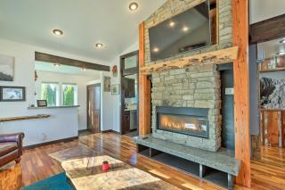 Bellingham Vacation Rental with Private Deck - 4