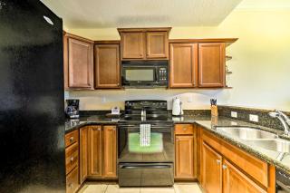 Upscale Unit in Private Golf Resort with Pool! - Tampa - 4