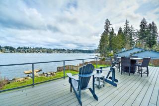 Lakefront Bremerton Vacation Rental with Deck! - 9