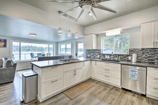 Lakefront Bremerton Vacation Rental with Deck! - 2