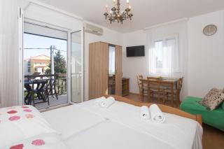 Apartments Villa JaPeRi - Kaštela (Castelli) - 5