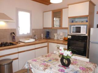 Maison plain-pied avec jardin clos, 6 personnes, proche plage et centre, parking, 3 chambres - FR-1-224-787 - Givrand - 4
