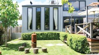 Akyra - Trentham - 0