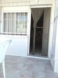 Apto con terraza y 2 dormitorios. 600 Megas wifi. - Santa Pola - 5
