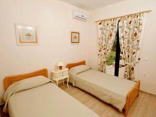 Villa Thalia - 2 Bedrooms, Sleeps 4p - 4