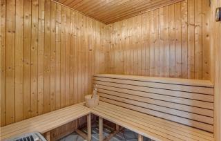 7 Bedroom Stunning Home In Outrup - 3