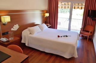 Hotel Mari Carmen - 8