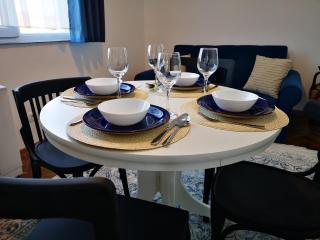 Weisz Apartment-City Center-Free Private Parking,Wifi,AC - Carei - 3