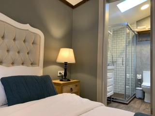 Loka Suites - 4
