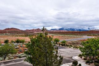 B11-Red Cliff Suite-Second Floor 3-bedroom Sunset view - 9