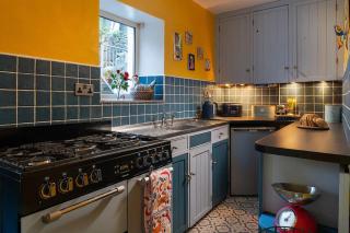 Fantastic sea views at Century's old Alma's Cottage - Sleeps up to 8 guests - Penmaen-mawr - 3
