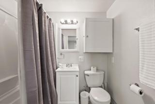 2-Bedroom Bungaloo nestled close to Urban Centers - Vancouver - 7
