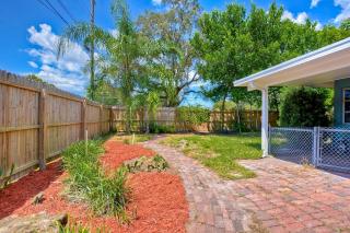 Spacious 5 bedrooms 3 bathrooms Family-Friendly Home With Heated salt Pool - Clearwater - 8