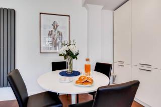 DG1 - Family-Friendly 2-Bed with Garden in Acton - by Short Stories London - 3