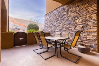 D5-Coral Springs Poolside-Ground Floor 3-bedroom Hillside View - 9