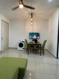 Nice & Comfy Studio in Greenfield Regency - 9