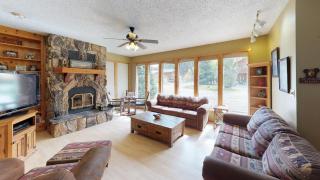 Streamside Retreat On The River With High Speed Wifi And Ac - Red River - 0