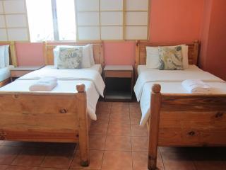 Nichols Airport Hotel - 4