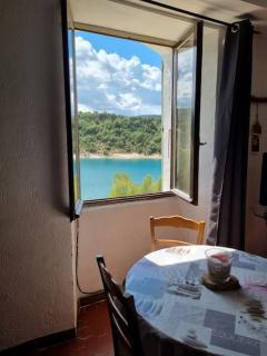 Appartement face au lac - 1