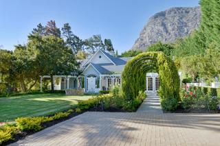 Farm Lorraine Manor House, Loft Cottage and Garden Cottage - 9