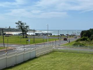 Ishumi Flat No7 - Margate - 0