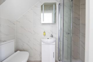 Double Ensuite Sleeps 2 Long Term Welcome With Garden View - Londra - 6