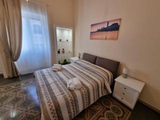 Sealand-Guest House - Bari - 9