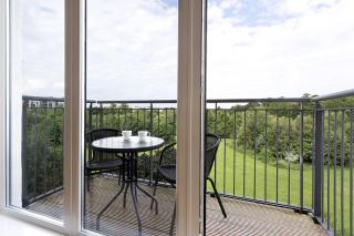 Lochend Park View Apartment - 7