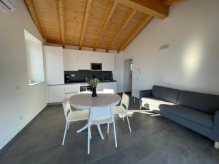 Delfina Home Mansarda - Vercana - 5