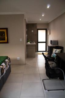 Barlin Guesthouse - Randfontein - 4