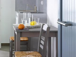 Garifalakis Comfort Rooms - 2