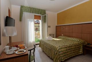 Hotel Righetto Fronte Mare - 8