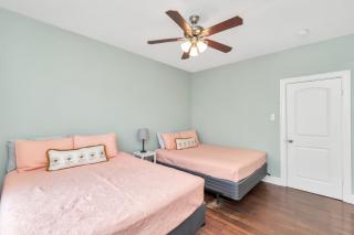Historical Galveston House - 2 min drive to sand!! - Galveston - 8