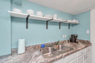 3 Units together, in one home in Historical Galveston - 8 min walk to beach! - 1