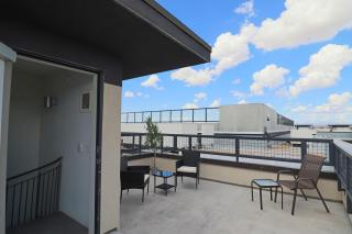 Private Rooftop Terrance - King Beds - Walk Score 81 & Parking 4014 - Scottsdale - 2