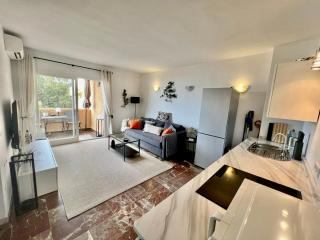 Beach Front Apartment in Estepona - Estepona - 3