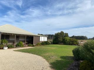 Chesterfarm and Stables - Willyung - 9