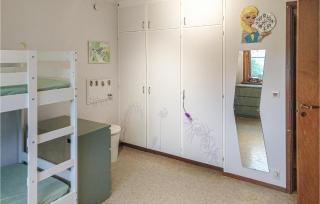 2 Bedroom Stunning Home In Hällingsjö - Hällingsjö - 9