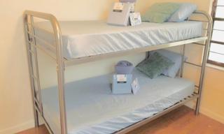 Men Beds - Free Coffee - WiFi - Parking - 3 Miles to the Beach - Fort Lauderdale - 7