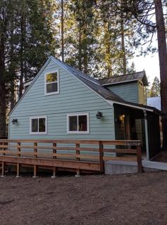 Cabin #4 - Strawberry - 0