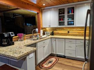 Cabin #4 - Strawberry - 5